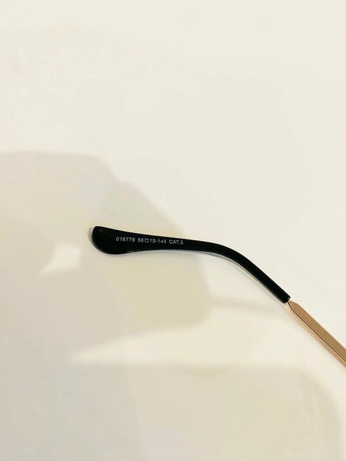 Lunette de soleil mixte noire et dorée verres dégradés UV protection catégorie 3 - photo numéro 7