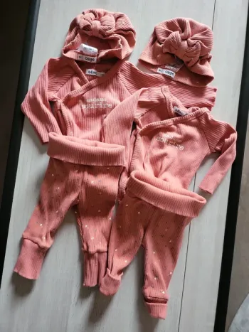 2 ensembles 3 pièces 1 mois
