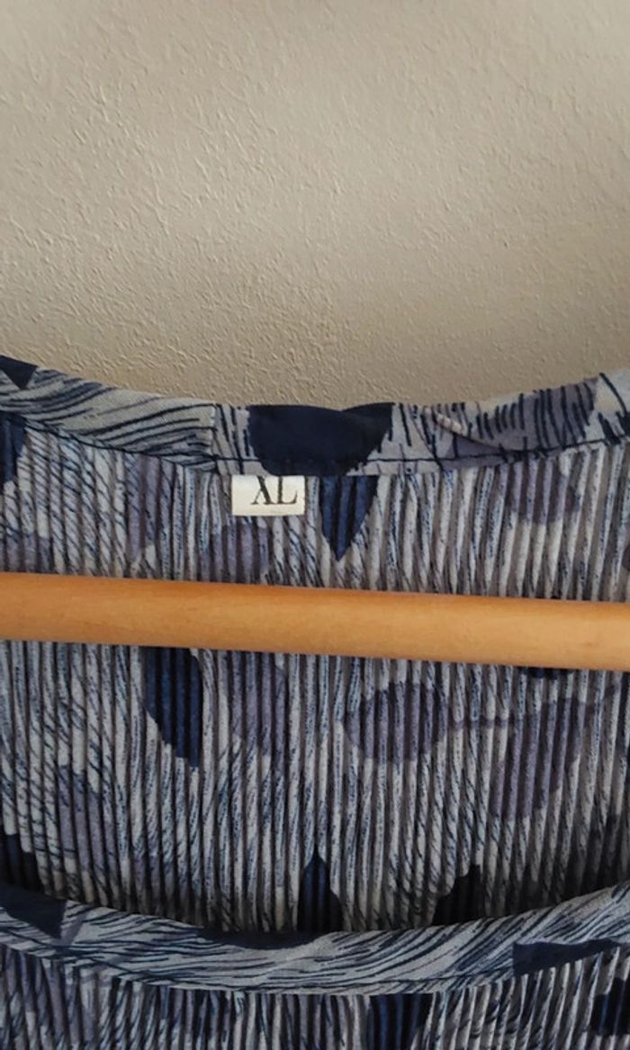 Robe fluide imprimée dans les tons de violet,lila et parme. T 42 - photo numéro 12