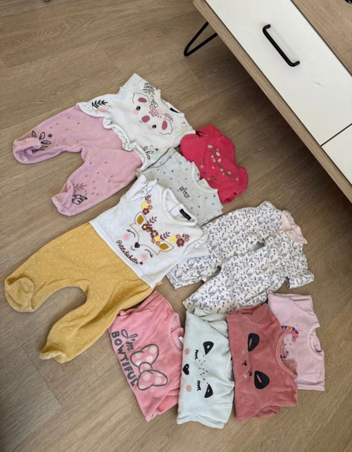 Lot vêtements bébé - photo numéro 2