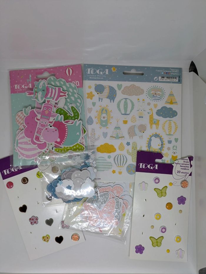 Lot embellissements Toga sur le thème de l'enfance