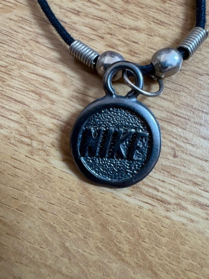 Collier Nike - photo numéro 3