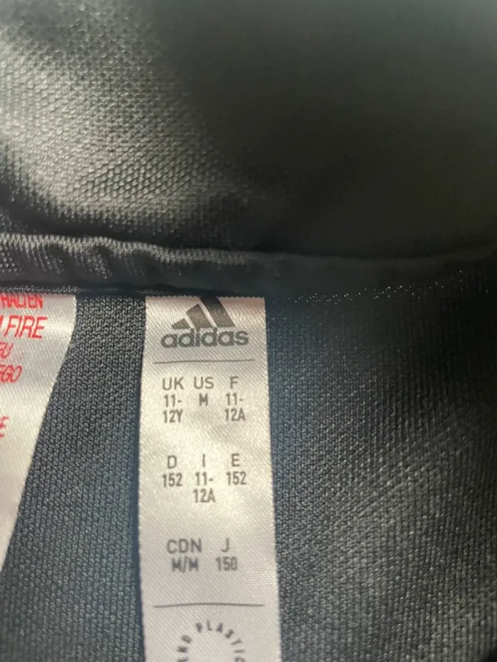 Pull adidas 11/12 ans - photo numéro 2