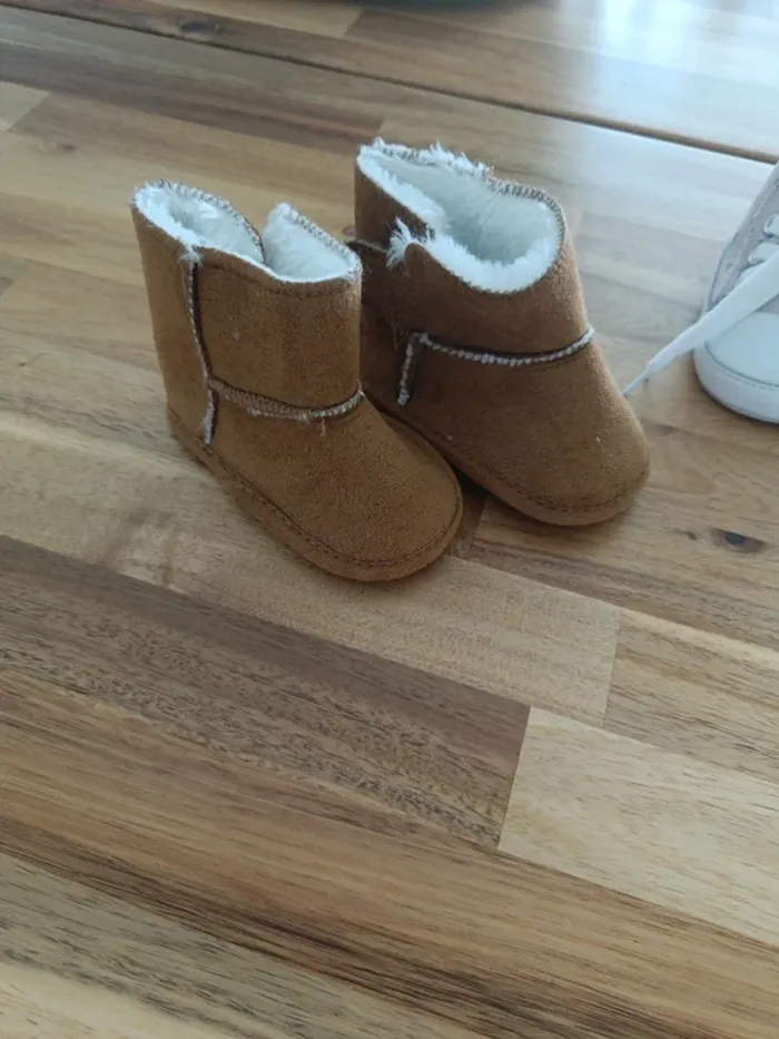 Lots 2 paires chaussures - photo numéro 2