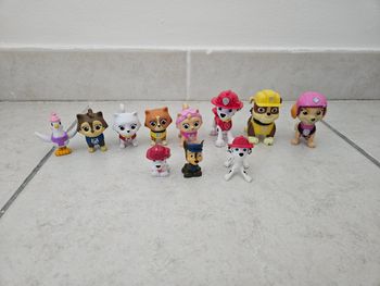 Figurine pat patrouille 
Très bon état
Chat, poule...