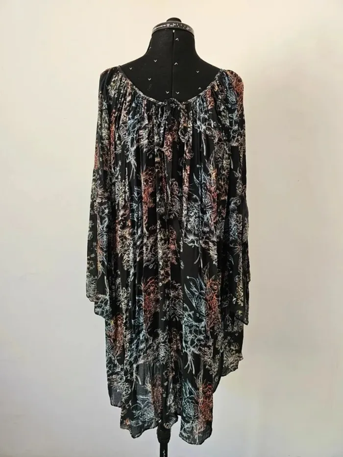 Robe Fluide Lauren Vidal - Taille M - Élégante & Légère