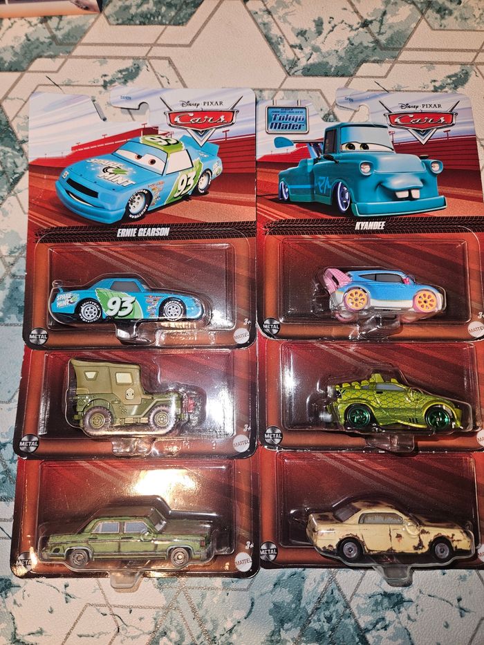 Lot de 6 voitures cars Mattel neuves