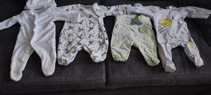 Lot de grenouillère /pyjama/body - photo numéro 6