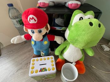 Peluche yoshi et Mario