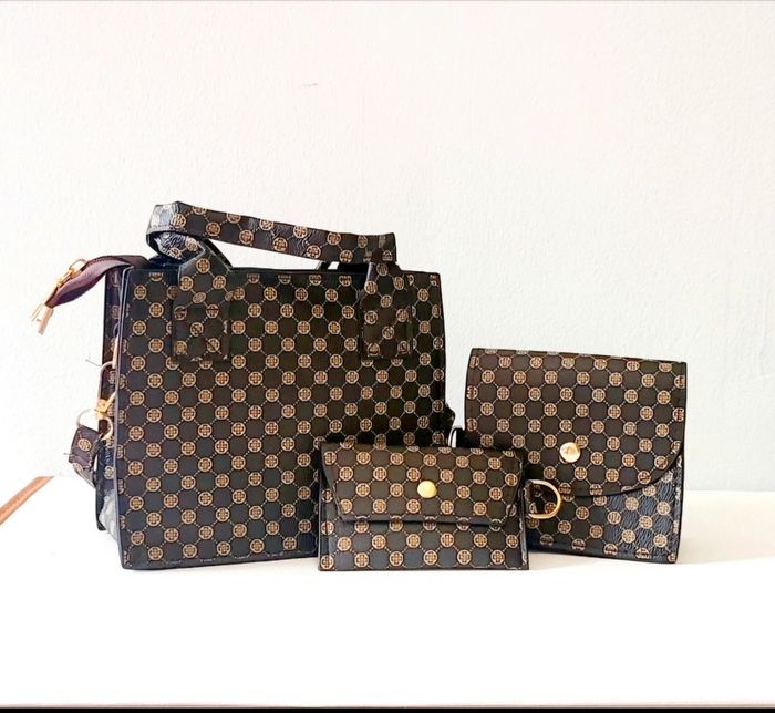 Set sac + pochette + porte-monnaie - photo numéro 2