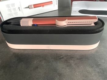 Dyson Airstrait Rouge cuivré et Rose poudré – Neuf & Authentique-Sous garantie