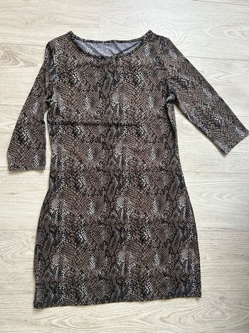 robe M