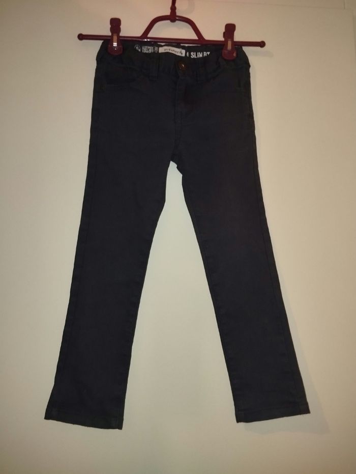 Pantalon kiabi gris taille 6 ans