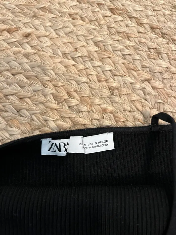 Top noir épaule dénudées Zara - photo numéro 3