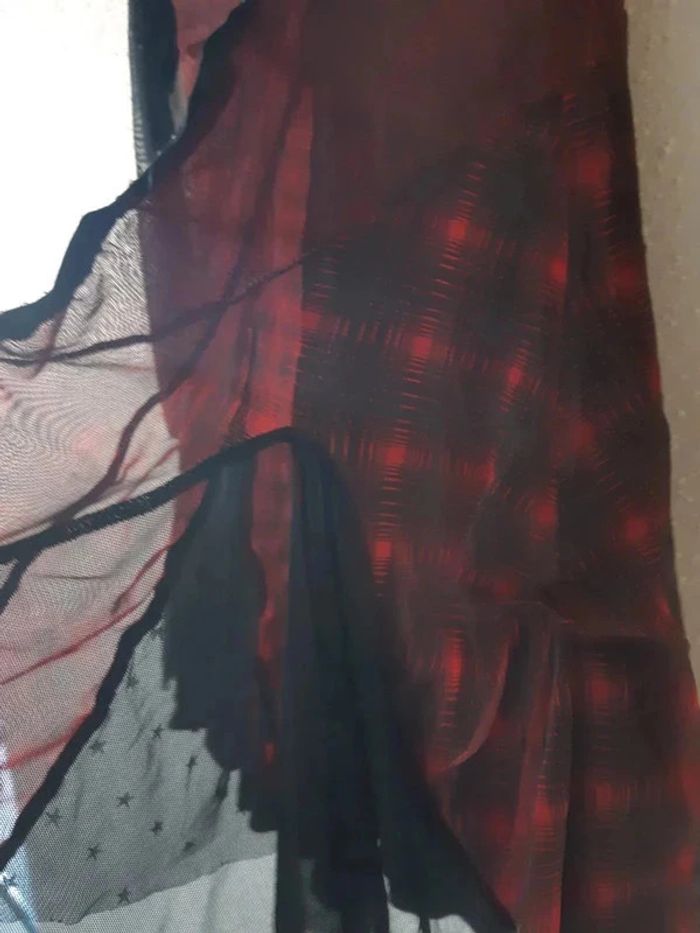 Magnifique robe LMV rouge et noire taille 40 - photo numéro 8