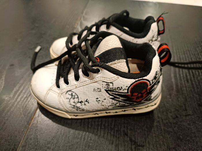 Chaussures à roulettes Heelys