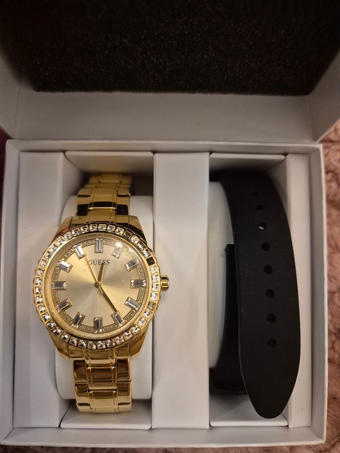 Montre femme - photo numéro 1