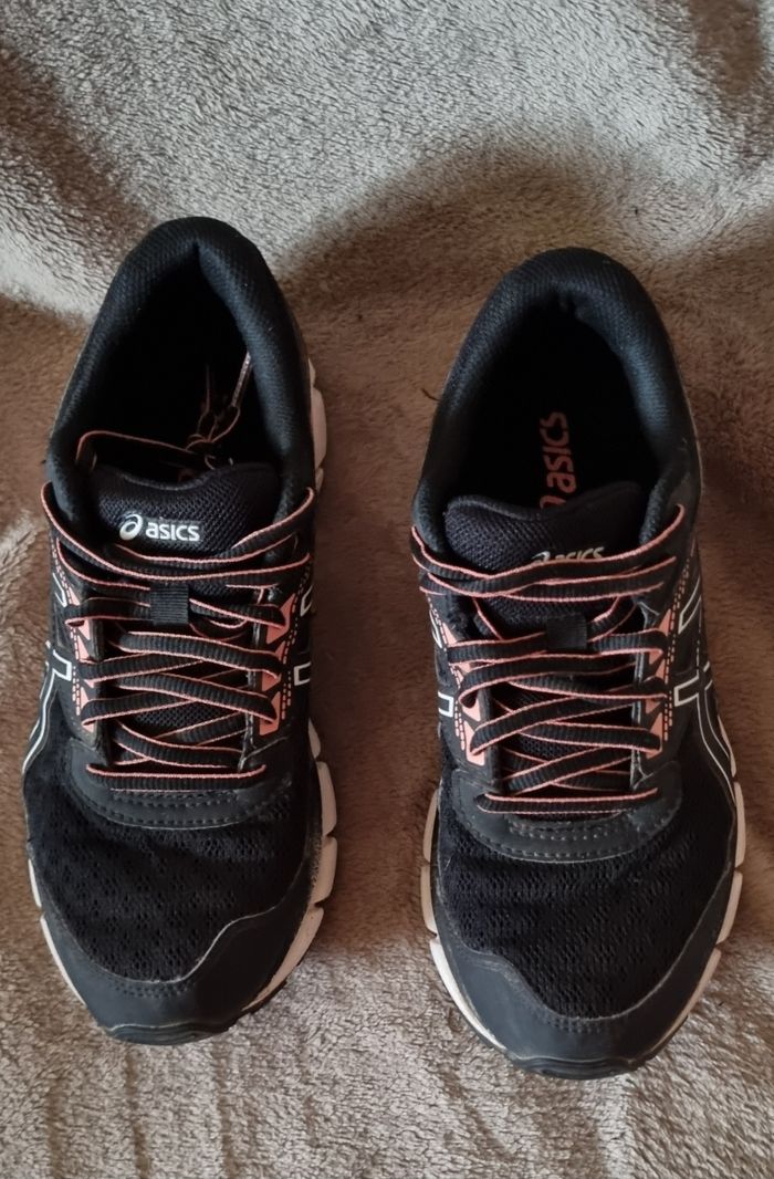 Baskets Asics - photo numéro 1