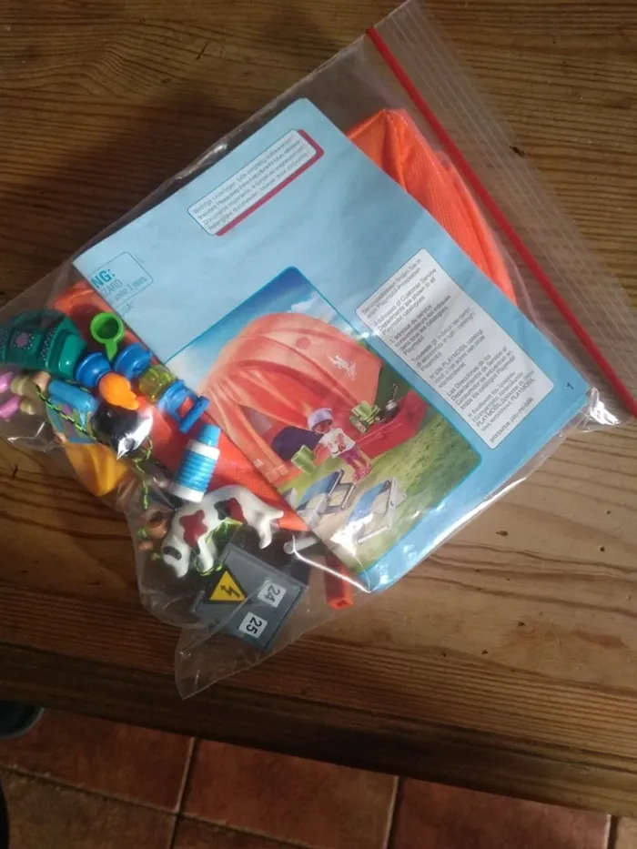 Playmobil Campeur Familial - photo numéro 3
