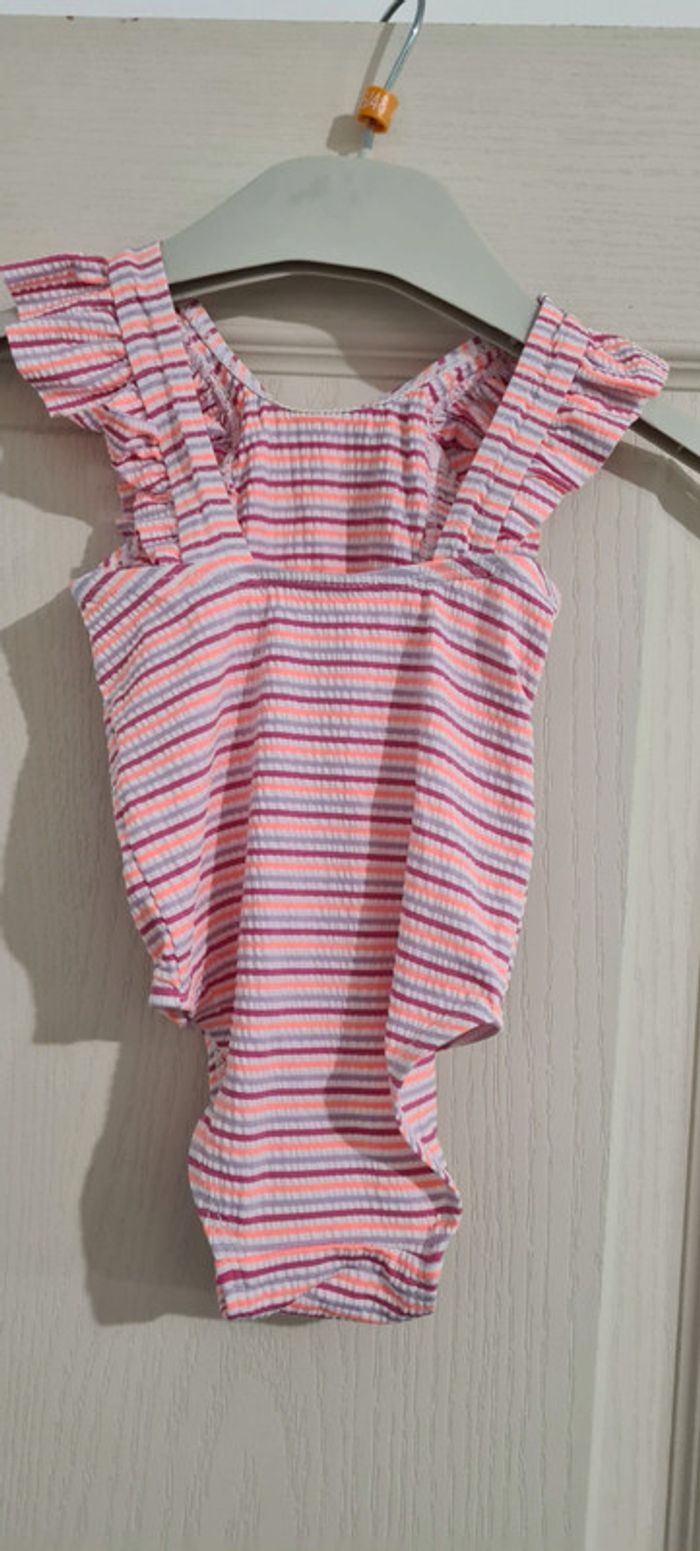 Maillot de bain bébé 12 mois - photo numéro 2
