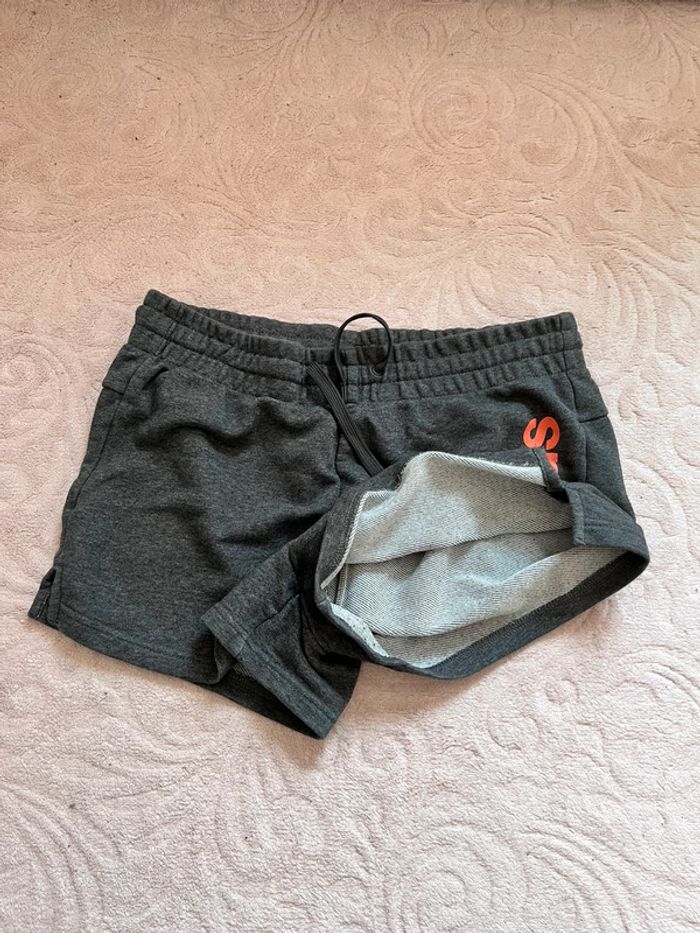Short Adidas gris foncé logo orange - Taille S - photo numéro 3