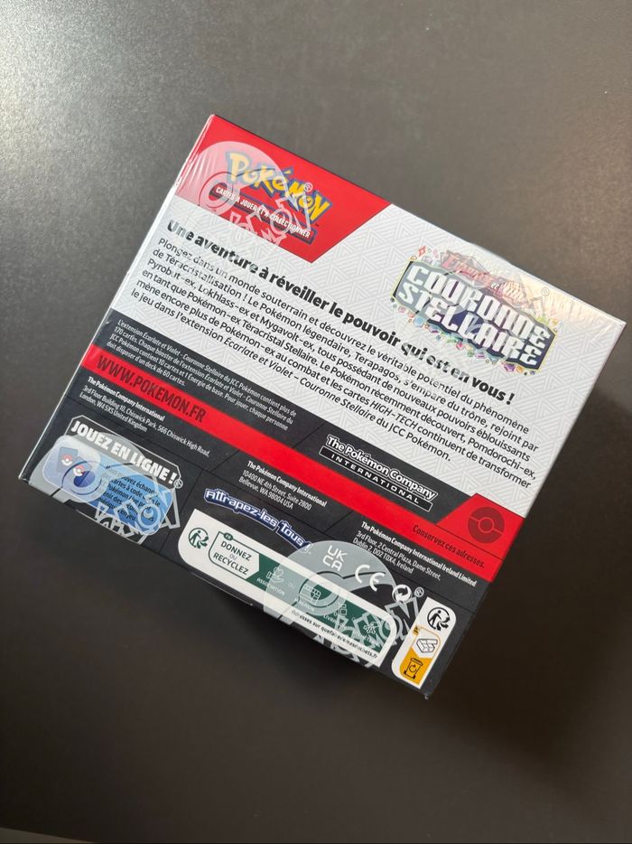Display Pokémon Couronne Stellaire NEUF - photo numéro 3