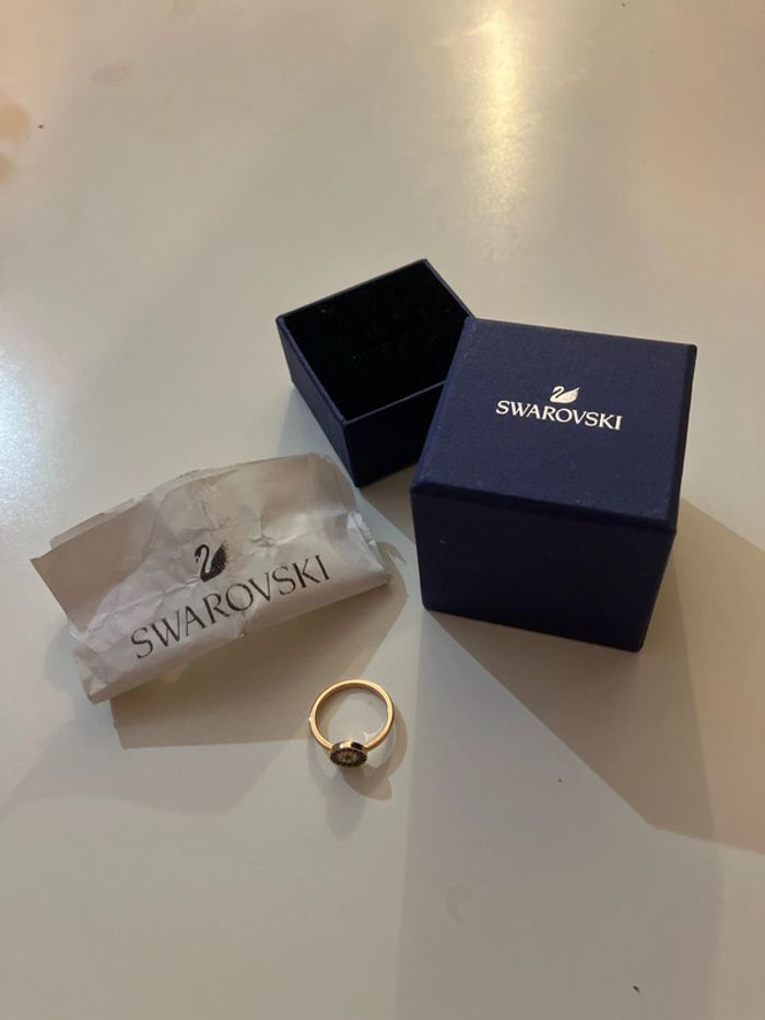 Bague Swarovski taille 52 neuve