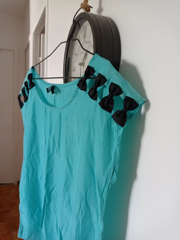 Tee shirt vert - photo numéro 2