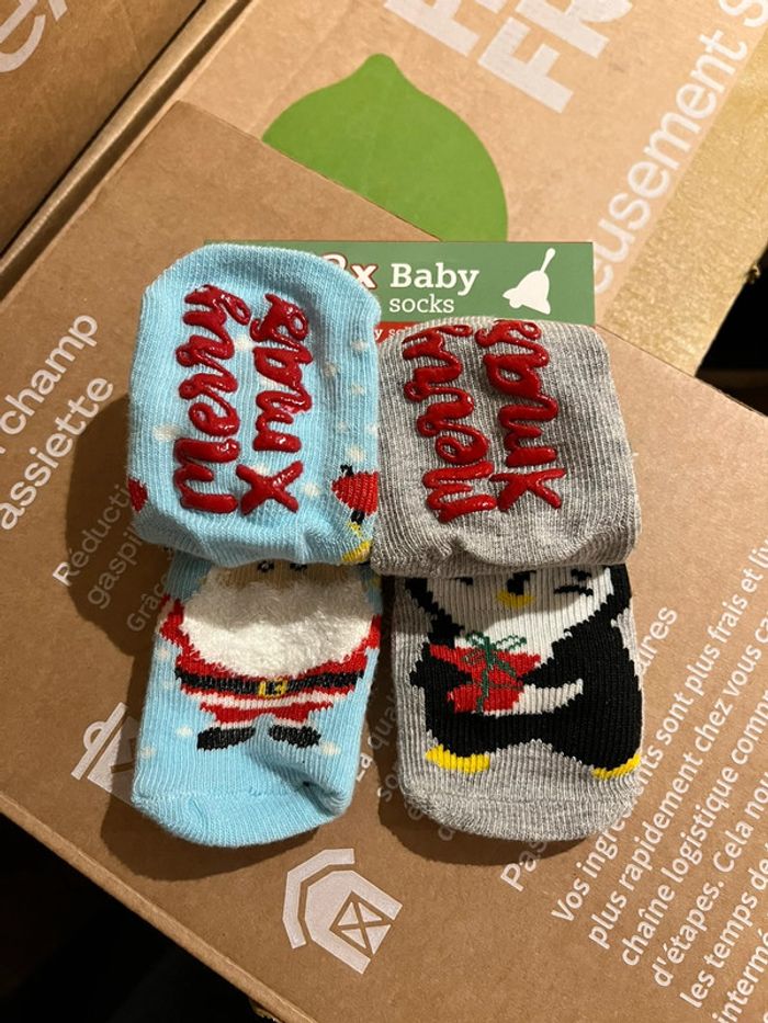 2 paires de chaussettes antidérapantes bébé Noël - photo numéro 2