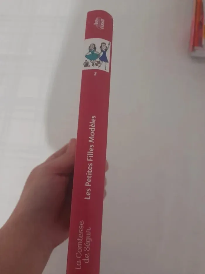 Livre les petites filles modèles la comtesse de sécurité 8/12ans - photo numéro 3