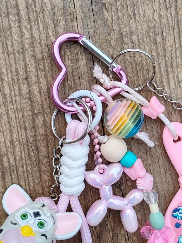 Bijou de sac gri-gri Furby rose et blanc - photo numéro 5