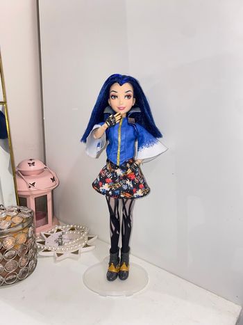 Poupée Evie Descendant 1