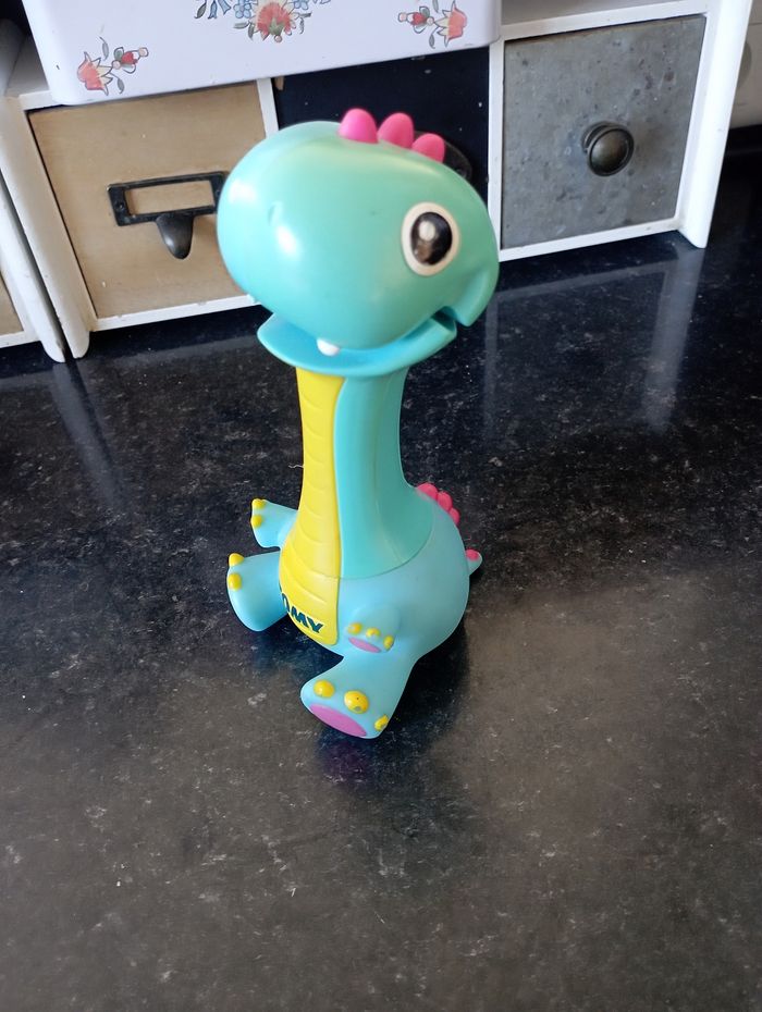 Dinosaure bleu qui rugit vendu avec 3 piles 3€ - photo numéro 2