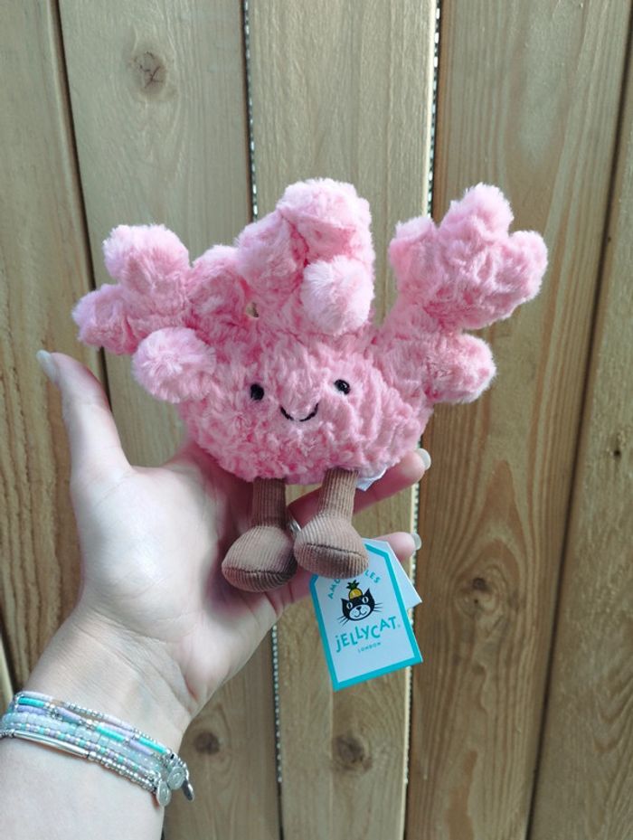 Peluche Jellycat Coral Corail amuseables étiquetée