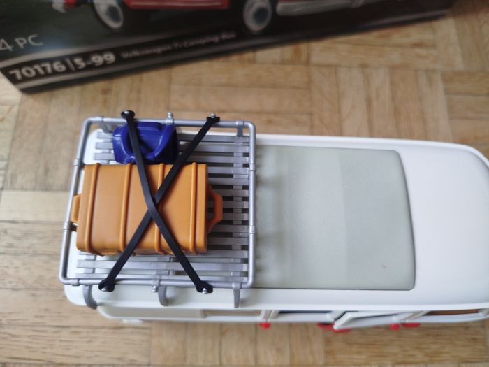 Playmobil Volkswagen 70176 Volkswagen T1 Combi, Le Mythique Camping-Car Volkswagen, Dès 5 Ans - photo numéro 4