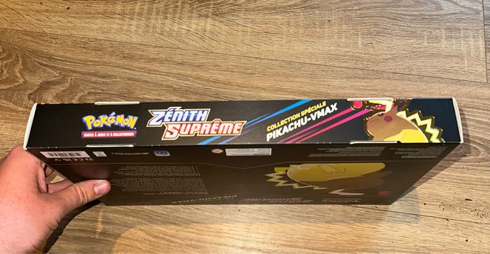 Coffret Zenith suprême Pikachu -Vmax - photo numéro 5