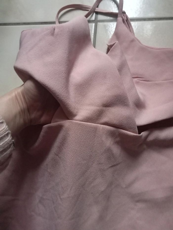 Très jolie robe à bretelles - photo numéro 6