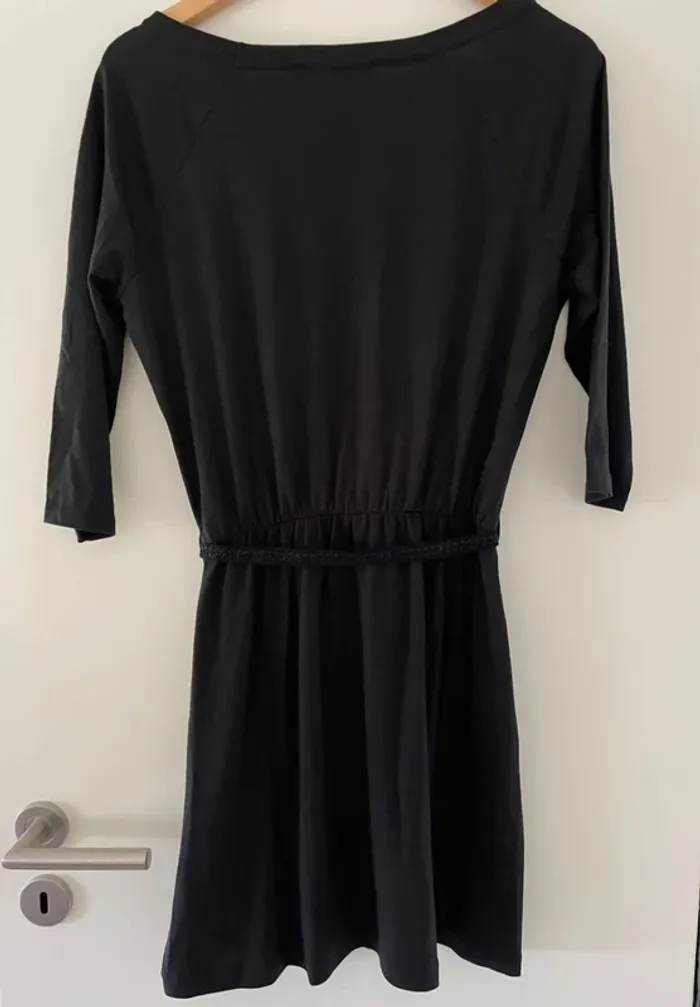 Petite robe noire Sessún taille M - photo numéro 2