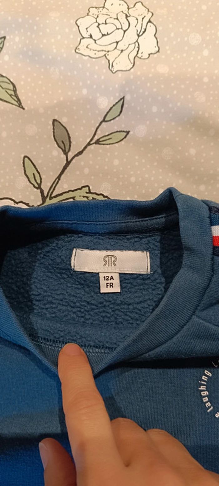 Pull bleu foncé 12 ans - photo numéro 3