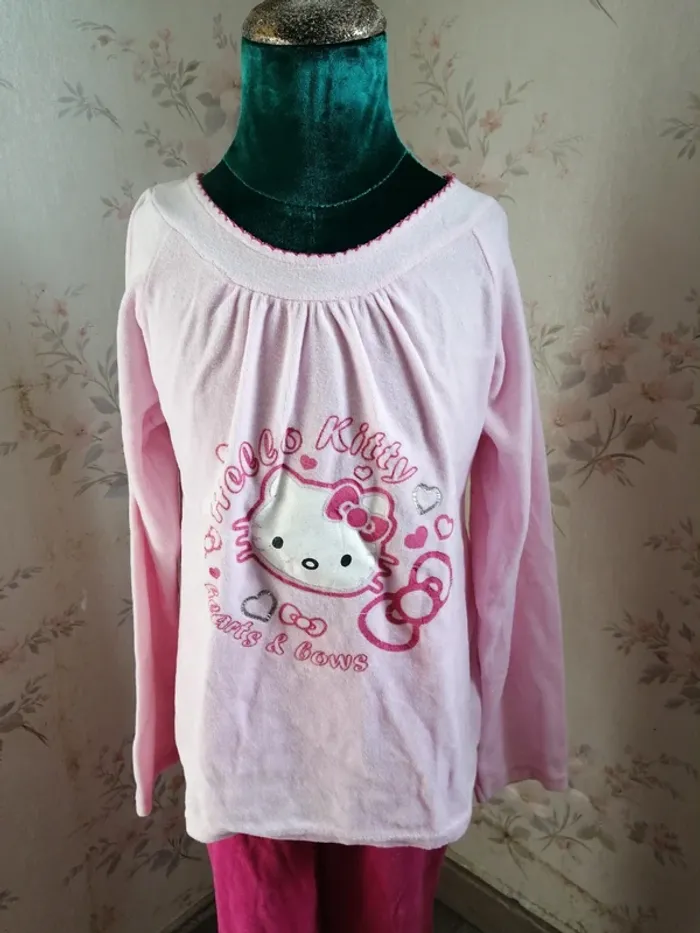 Ensemble de pyjama pull et pantalon rose en velours imprimé hello kitty / hello kitty / (8ans) - photo numéro 2