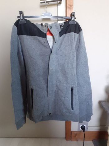 Manteau gris épais