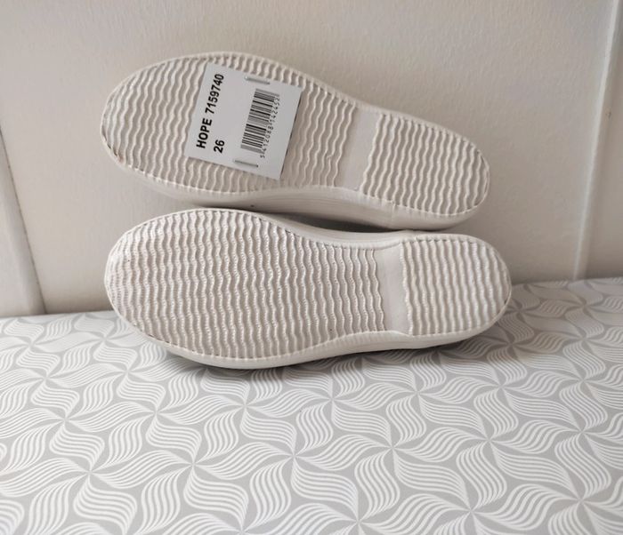 Ballerines blanches neuves 26 - photo numéro 4