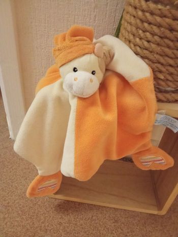 Doudou mouchoir , carré, motif girafe gipsy orange, jaune , mixte, pattes, étiquette