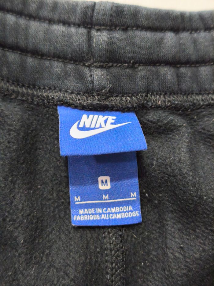 Training Nike taille m couleur noir - photo numéro 2