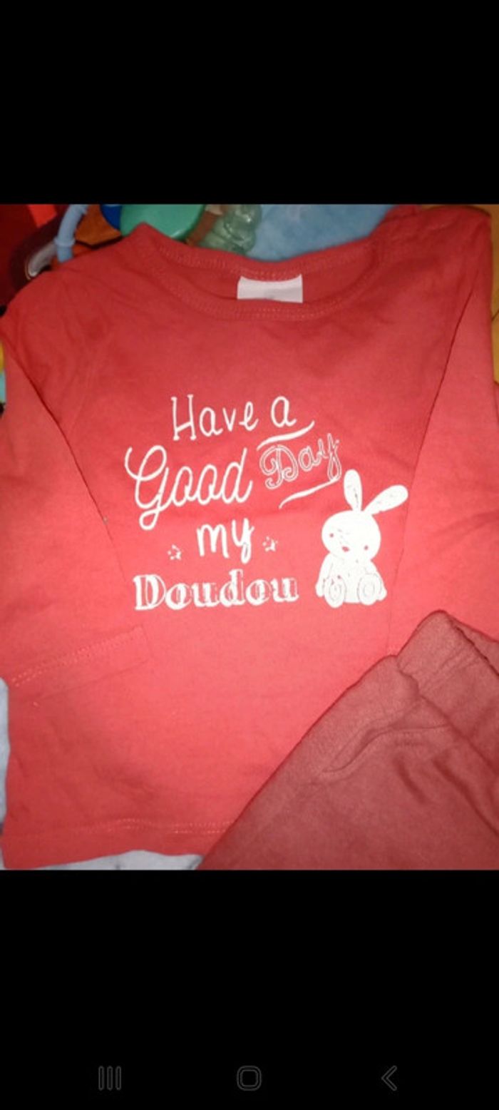 Ensemble 4 pièces 6 mois neuf - photo numéro 7