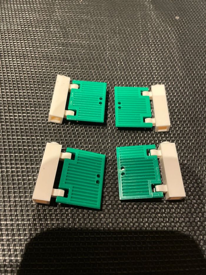 Lego lot volets verts avec supports officiel pièces détachées caserne city - photo numéro 2