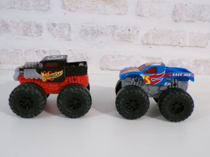 Monster Trucks - Hotwheels - Hot Wheels - Race Ace 68 (J14) - photo numéro 2