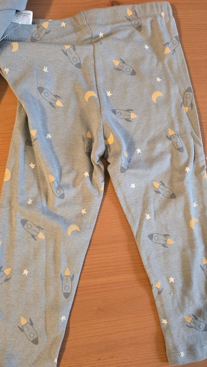 Neuf (non porté)🏷💙🤩🥰 pyjama 2 pièces (coton) 24 mois garçon🥰🤩💙 - photo numéro 4