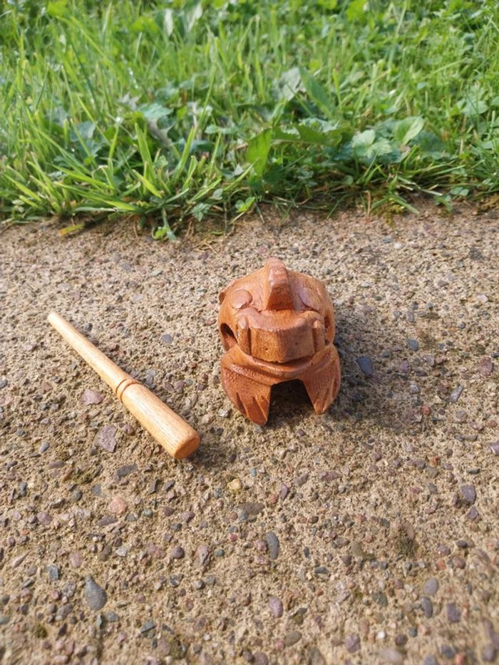 Guiro a gratter crapaud