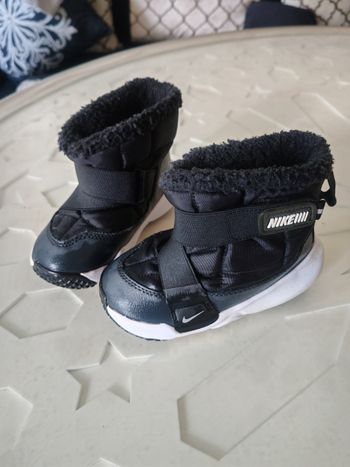 Magnifique bottines NIKE parfait état